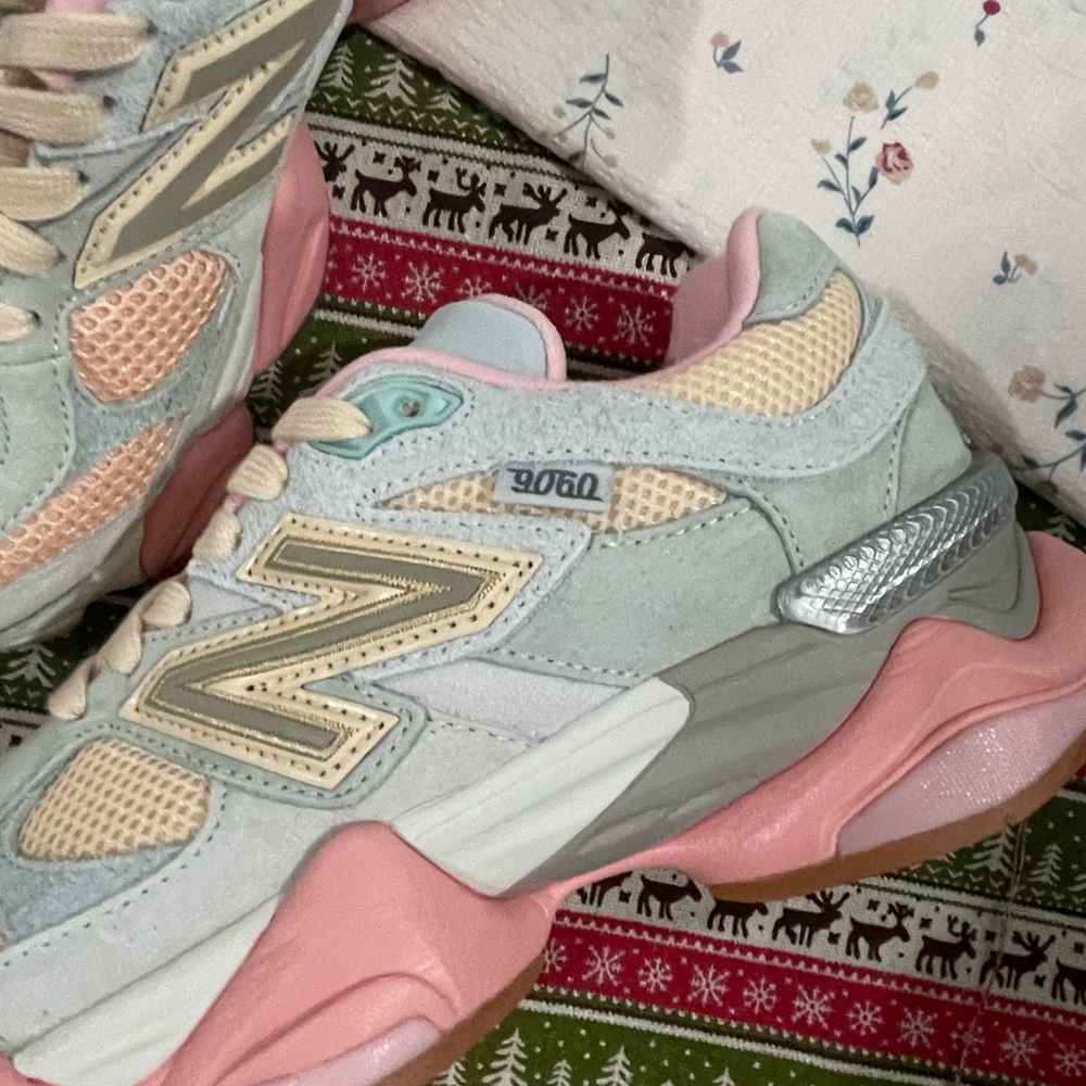 New Balance Women’s Pastel Pink, Cream & Light Blue 9060 Sneakers - Picture 6 of 9